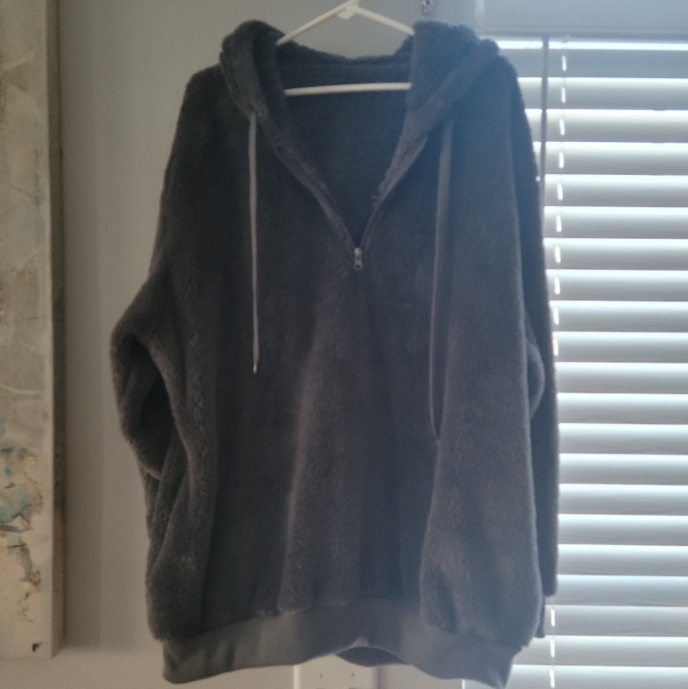 Amazon Fuzzy sweatshirt
